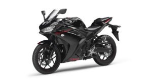 yamaha-yzf-r25-launches-250cc-rugged-sports-bike-in-new-colors